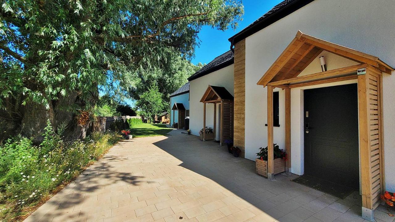 Nadmorska Osada Villa Oslonino ภายนอก รูปภาพ